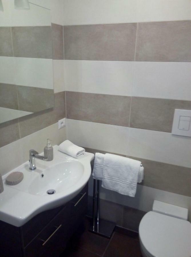 Bed and Breakfast Gradoni Di Chiaia Twenty Three Neapel Exterior foto