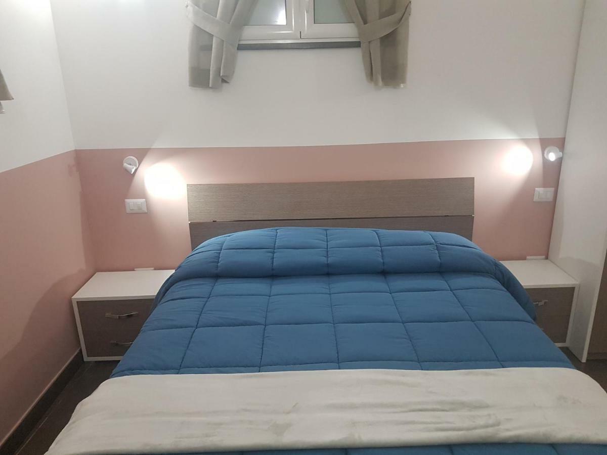 Bed and Breakfast Gradoni Di Chiaia Twenty Three Neapel Exterior foto