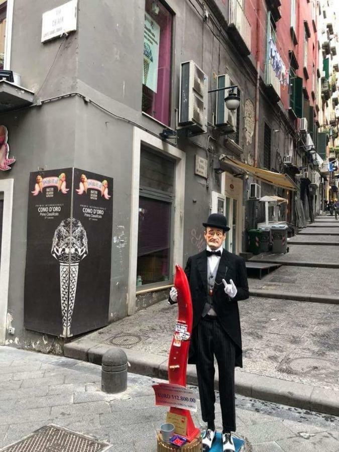 Bed and Breakfast Gradoni Di Chiaia Twenty Three Neapel Exterior foto