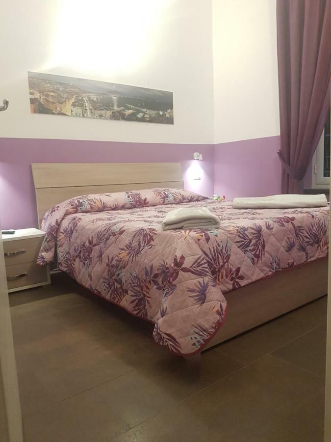 Bed and Breakfast Gradoni Di Chiaia Twenty Three Neapel Exterior foto