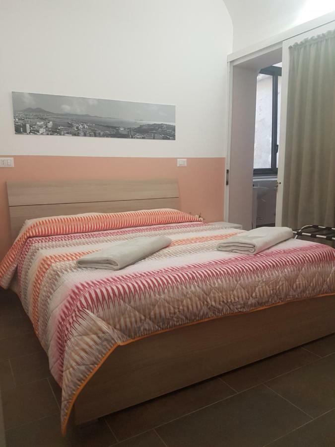Bed and Breakfast Gradoni Di Chiaia Twenty Three Neapel Exterior foto